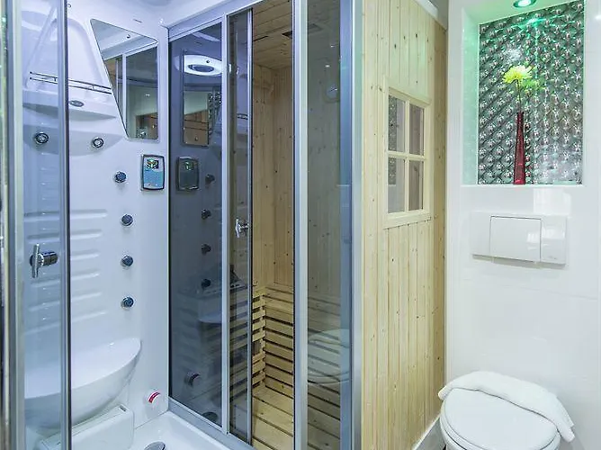 Monte Dana Amsterdam Airport Zwanenburg