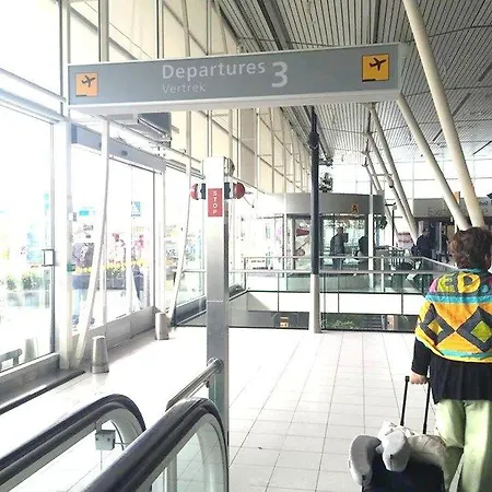 Отель Monte Dana Amsterdam Airport